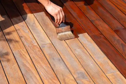 Comment prolonger la durée de vie de votre terrasse en bois ?
