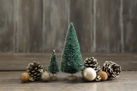 Créez une ambiance féerique avec des décorations de Noël pour votre jardin